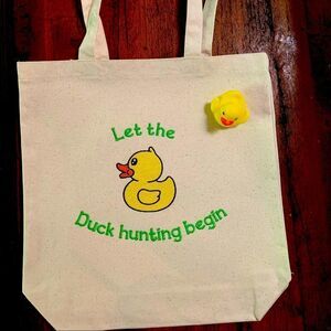 𝅺💛🛳BRAND NEW🐣adorable canvas tote🐤